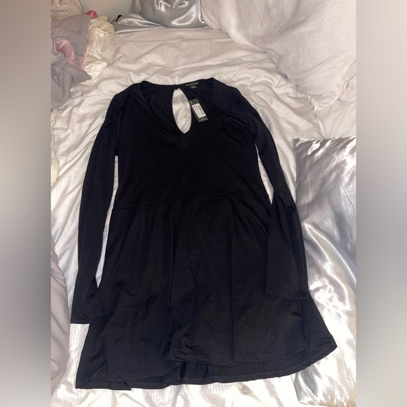 PrettyLittleThing Black Long Sleeve Skort Dress - Picture 1 of 3